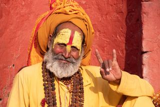 Sadhu – hinduistyczny asceta z pomalowaną twarzą